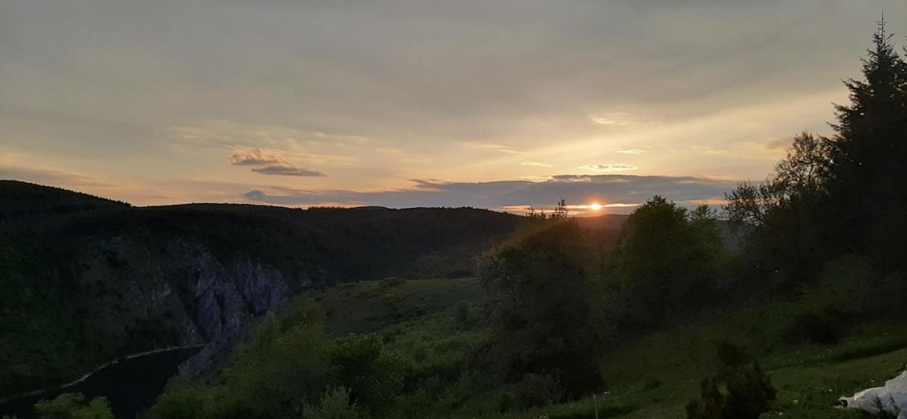 Biserna Dolina Uvac Sjenica Exteriér fotografie